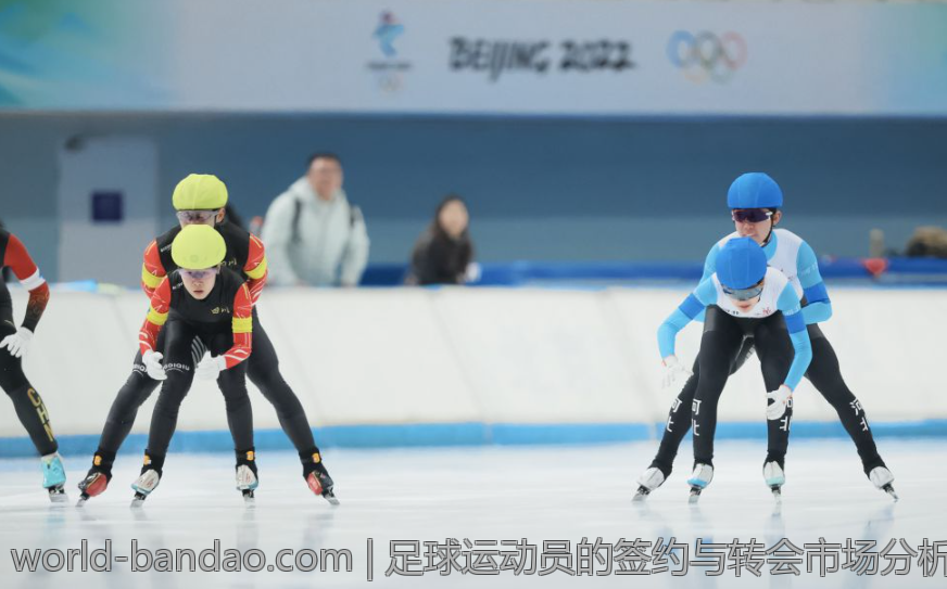 足球运动员的签约与转会市场分析